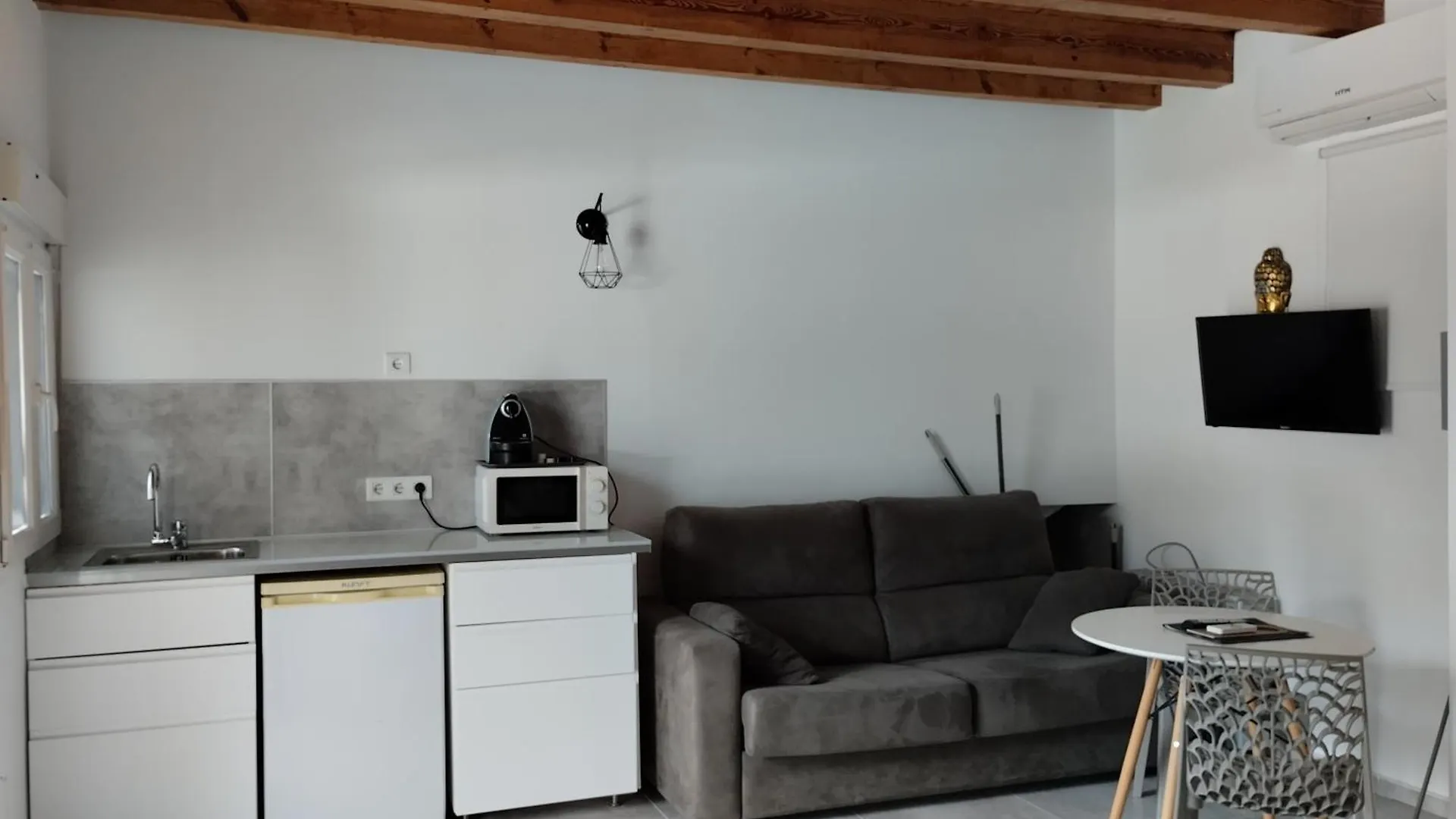 Apartamentos Y Habitaciones Kai Marbella (Adults Only) 0*,  西班牙