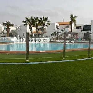 Cozy In Centric Area At With Air Conditioner Appartamento Caleta De Fuste