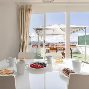  Apartament Fun Building By Homeabout